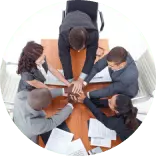 llustration of teamwork symbolizing seamless ERP and SCM integration